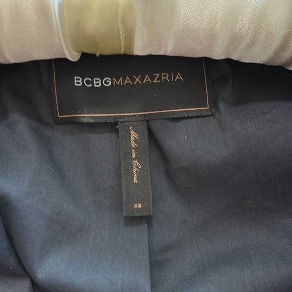 BCBG Max Azria Navy Short Sleeve Belted Blazer - Picture 3 of 10